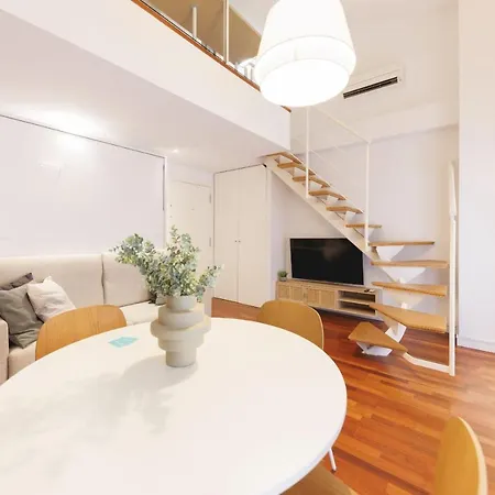 Bravissimo Placa Catalunya 2-1, Duplex アパート *